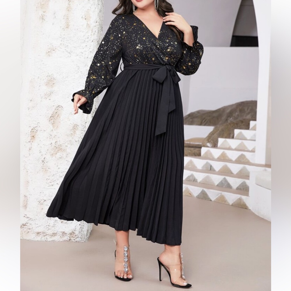 SHEIN Modelyn Plus Gold Star Print Flounce Sleeve Pleated Hem Belted Dress